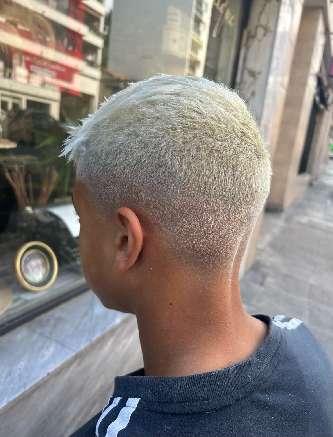 salon de coiffure nice-coloration de cheveux saint laurent du var-lissage indien la trinite-coupe de cheveux colomars-coiffure la gaude-coiffeuse vence